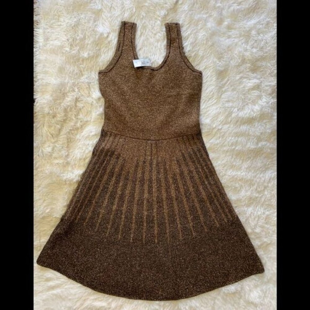 𝅺ann Taylor NWT Black and Gold cocktail dress
